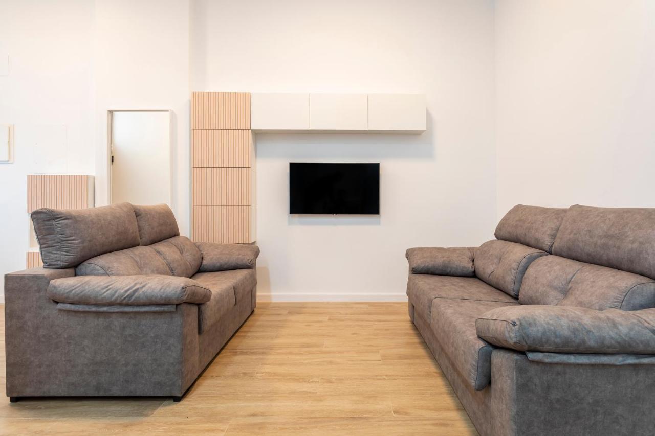Apartament 10 Pax, Ac, Wifi Gratis, Ciudad Artes Y Ciencias