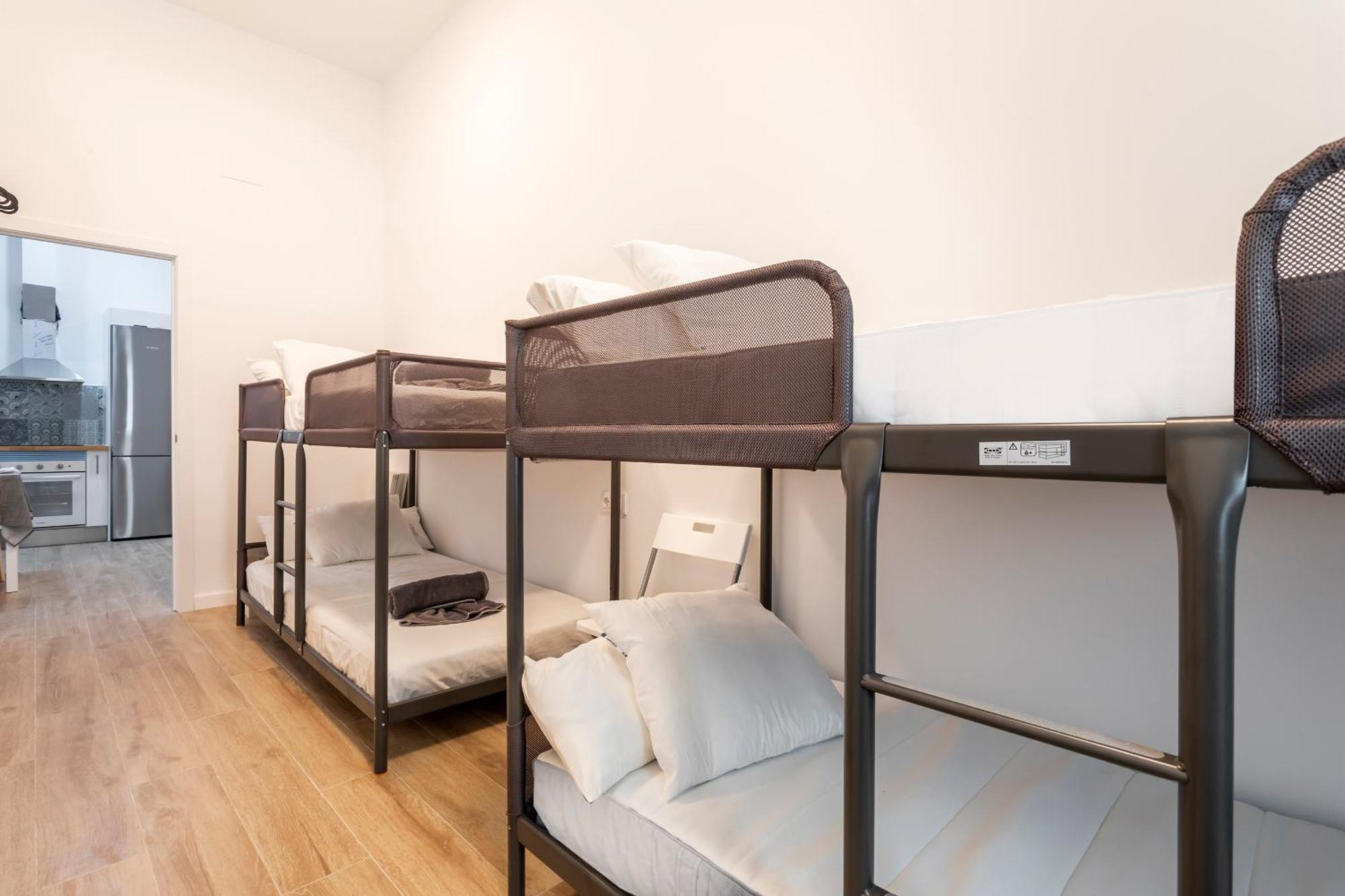 Apartament 10 Pax, Ac, Wifi Gratis, Ciudad Artes Y Ciencias